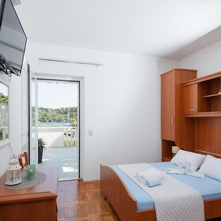 Guesthouse Sanela โปเมนา ภายนอก รูปภาพ