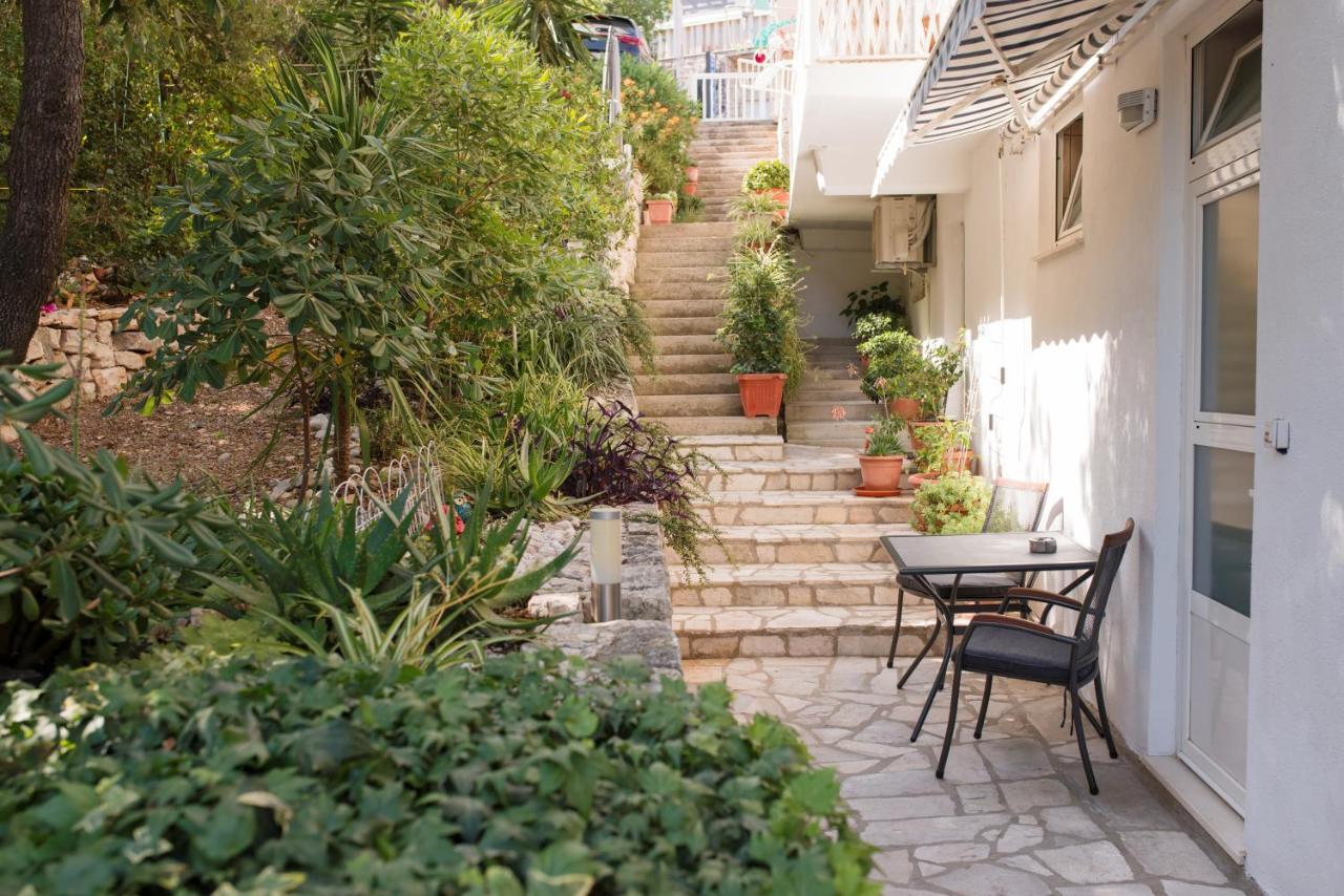 Guesthouse Sanela โปเมนา ภายนอก รูปภาพ